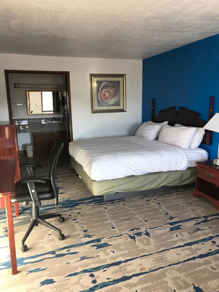 Standard King Room interior